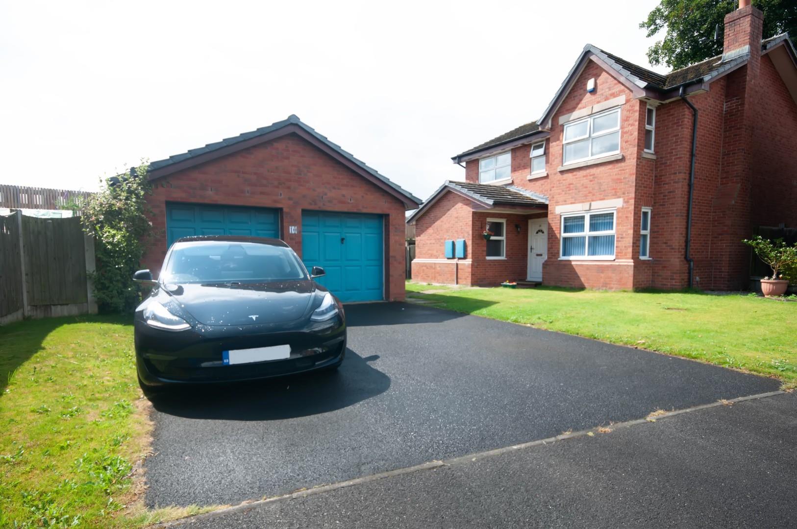 Parkside Close, Radcliffe, Manchester Pearson Ferrier Estate Agents